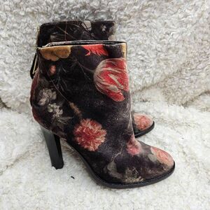 Joie‎ Blayze Velvet Floral Ankle Boots Women's sz 38